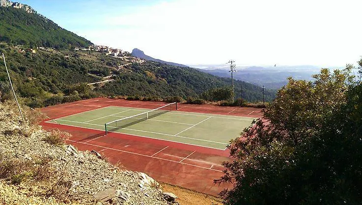 Drommire In Plassa E Clesia Baunei 0*,